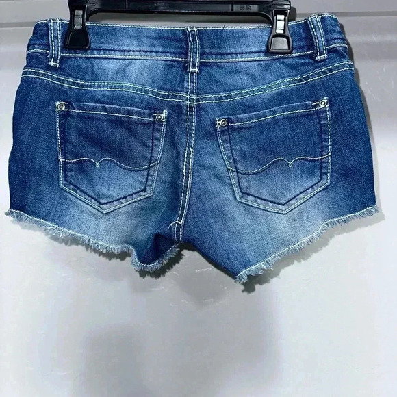 Jeans shorts - Picture 2 of 5